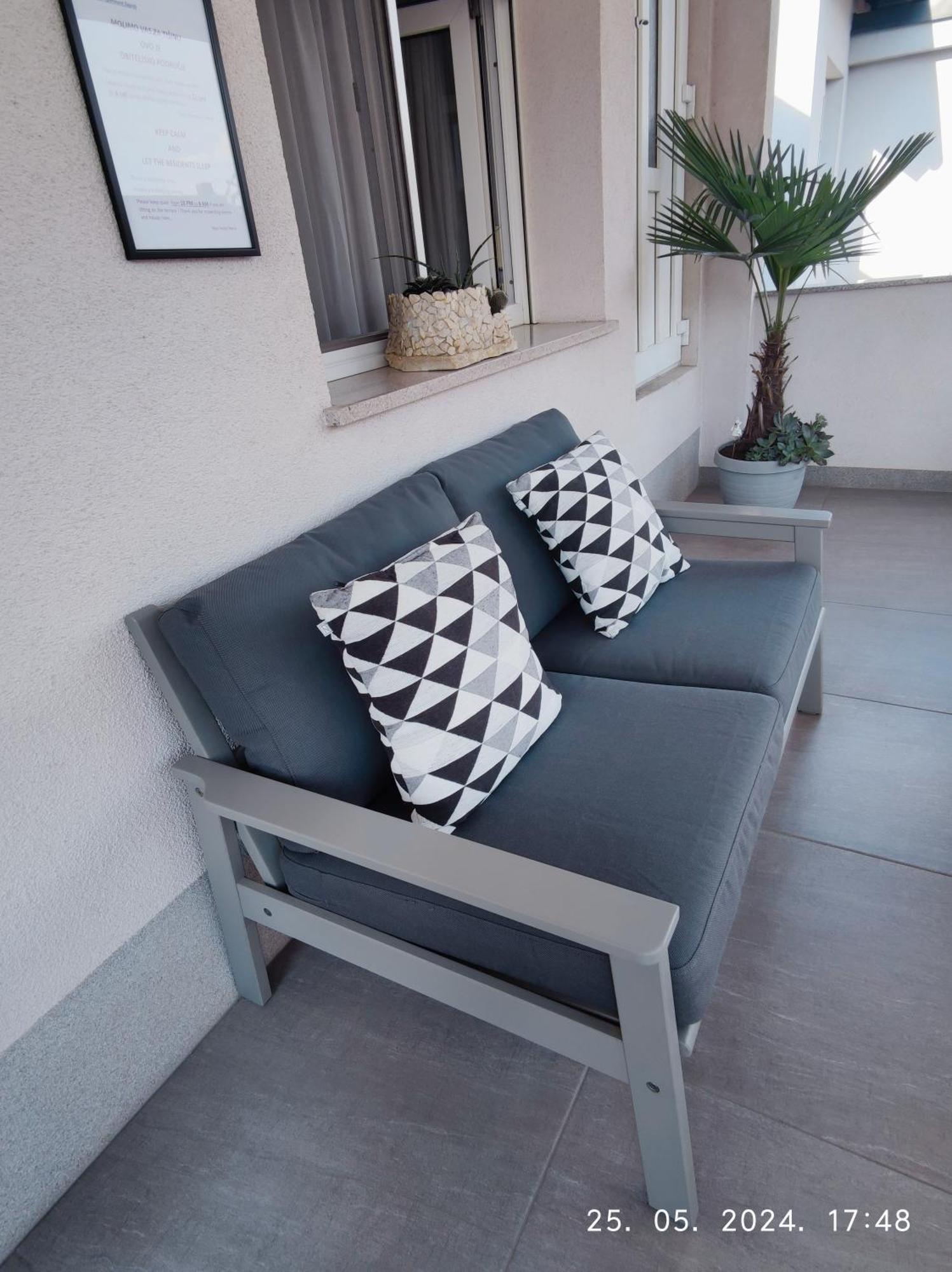 Lumani Apartment Zagreb With Free Parking Ngoại thất bức ảnh