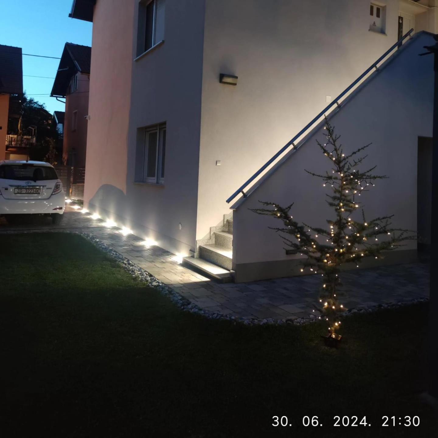 Lumani Apartment Zagreb With Free Parking Ngoại thất bức ảnh
