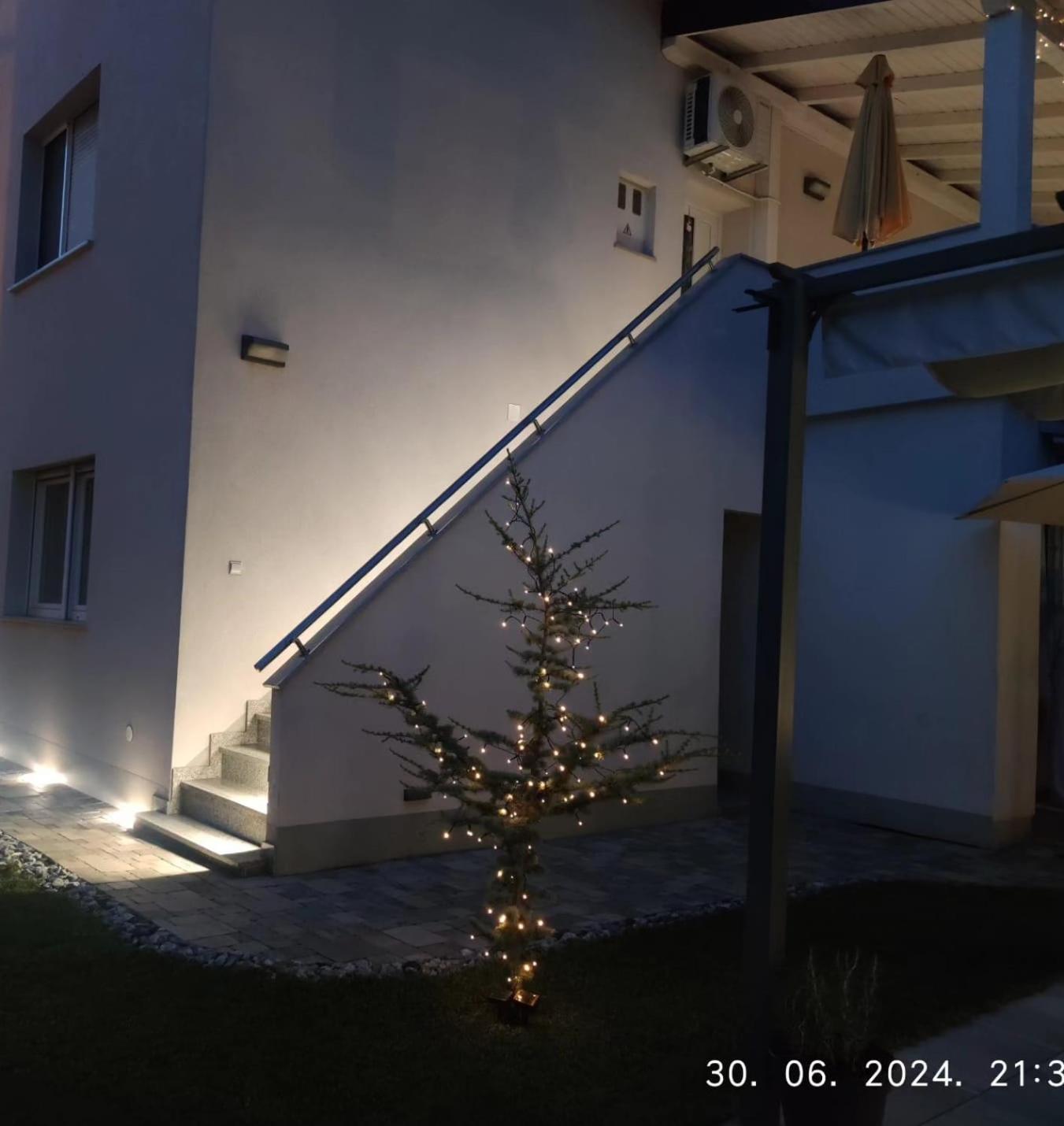 Lumani Apartment Zagreb With Free Parking Ngoại thất bức ảnh