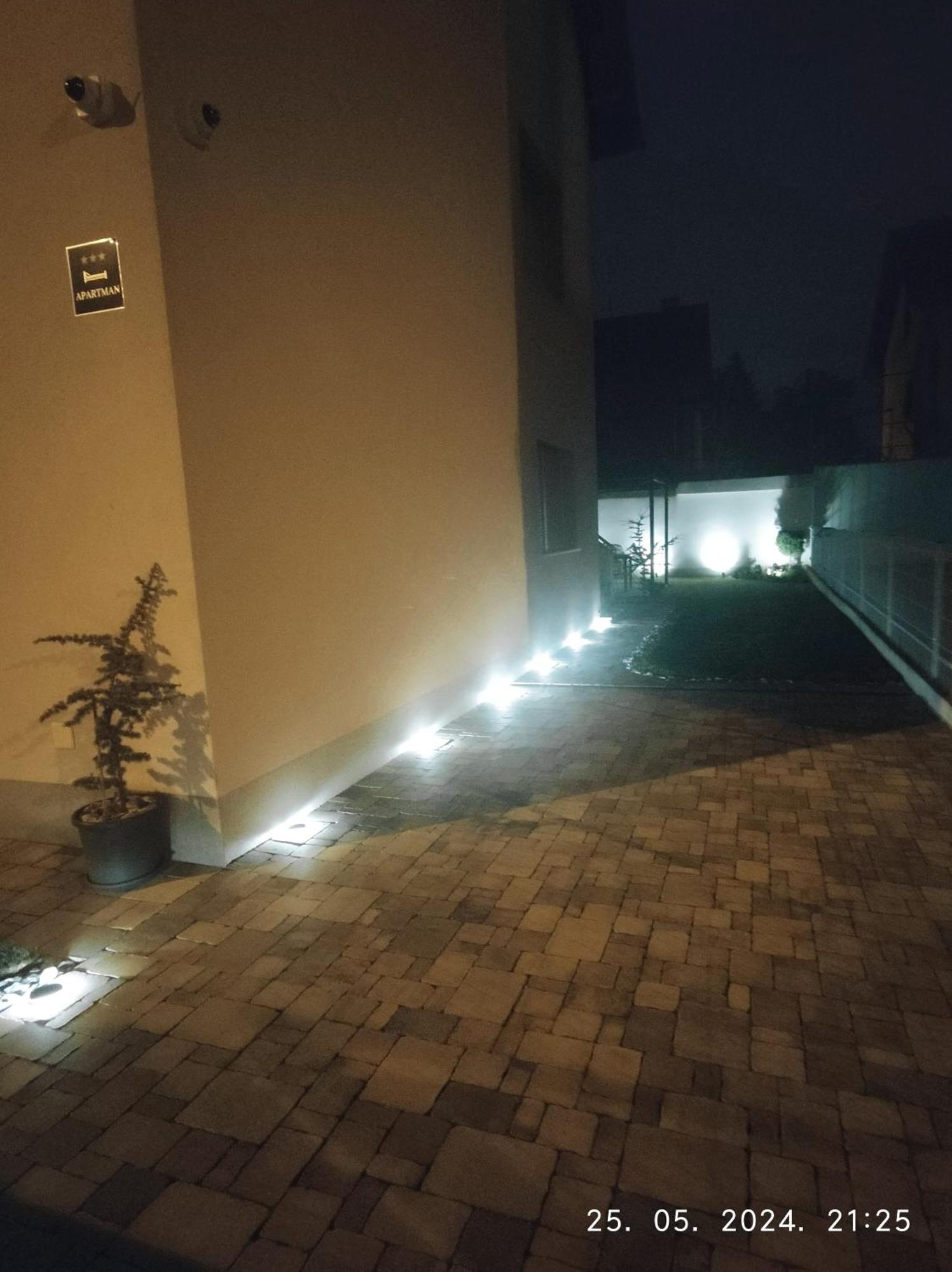 Lumani Apartment Zagreb With Free Parking Ngoại thất bức ảnh